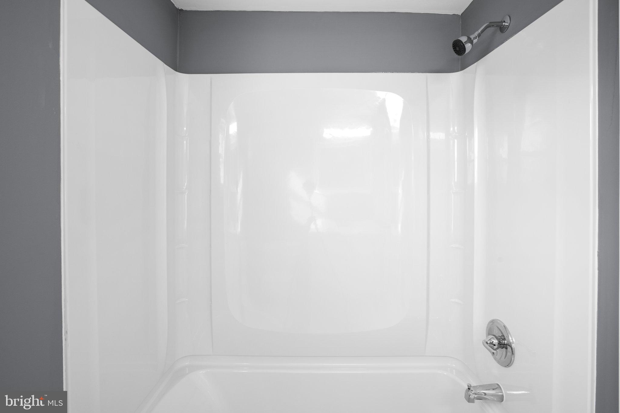 ROCKLEIGH COURT - Residential