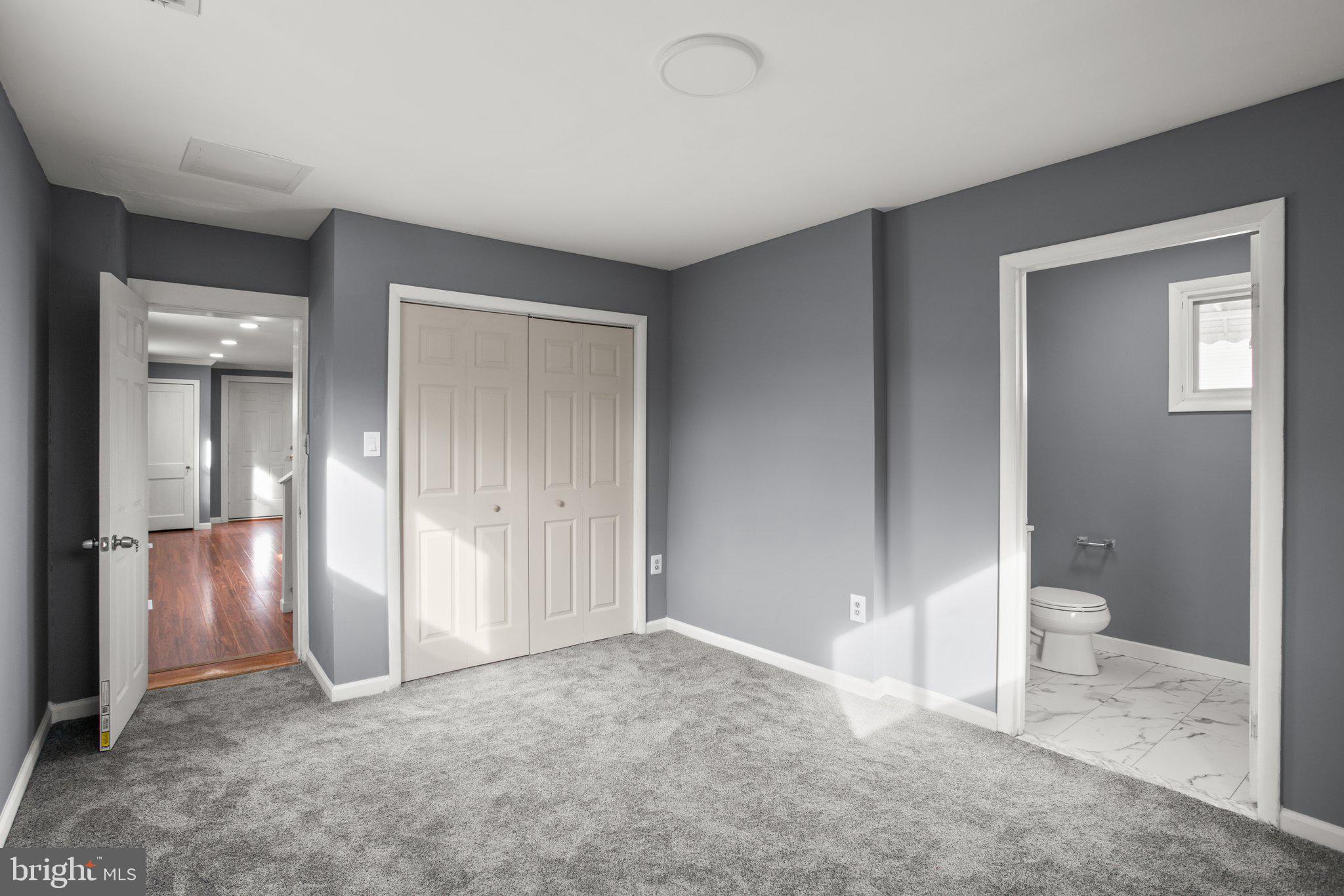 ROCKLEIGH COURT - Residential