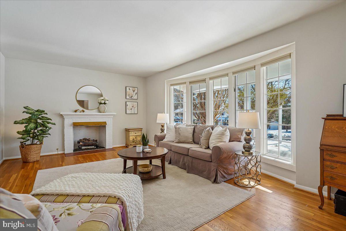 2412 CAVENDISH DRIVE