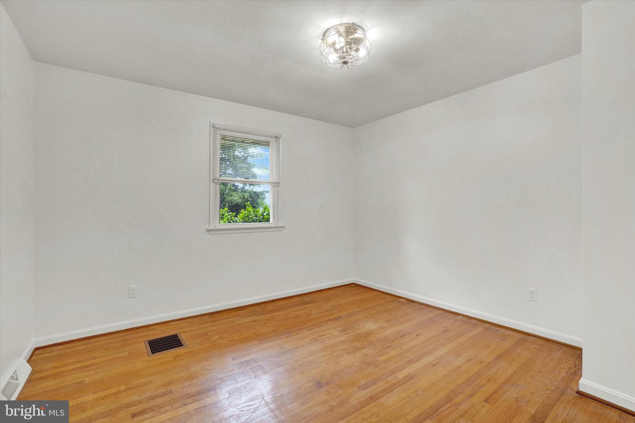 PRETTYBOY - Residential