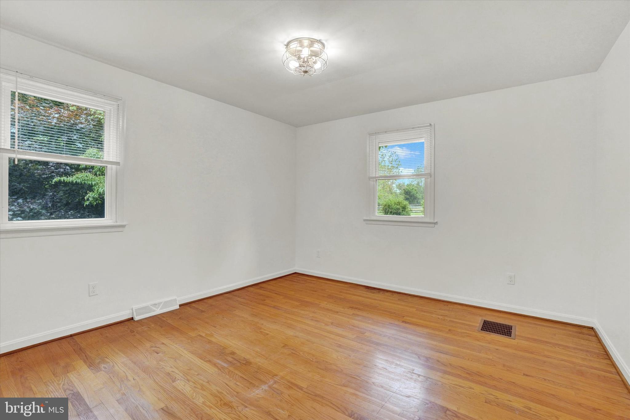 PRETTYBOY - Residential