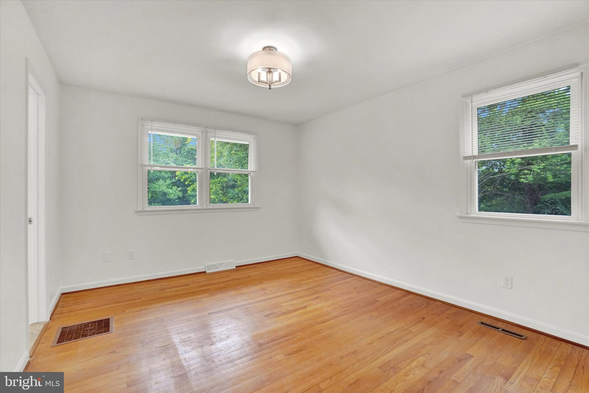 PRETTYBOY - Residential