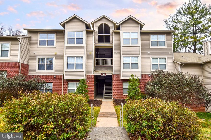 OPEN THUR & FRI 5-7PM...WONDERFUL TOP FLOOR UNIT W/BALCONY. LOCATED ACROSS THE STREET FROM RESTON TOWN CENTER.  THIS CONDO FEATURES 2BR'S & 2 FULL BA'S, WOOD FLOORING THROUGHOUT, A FIREPLACE IN THE LIVING ROOM WITH ACCESS TO BALCONY.  KITCHEN W/GRANITE AND STAINLESS APPLIANCES.  DINING AREA JUST OFF OF KITCHEN.  WITH ALL OF THE AMENITIES ON-SITE AND USE OF AMENITIES THROUGHOUT RESTON, INCLUDING POOLS, TOT-LOTS, TENNIS, WALKING TRAILS, BASKETBALL, LAKES, ETC.  SO CONVENIENT TO RESTON PKWY, TOLL ROAD, TYSONS, AND METRO.  RESTAURANTS AND SHOPPING ACROSS THE STREET AT RTC. NEW HVAC SYSTEM IN '21. OFFER DEADLINE SUNDAY AT 5:00.
