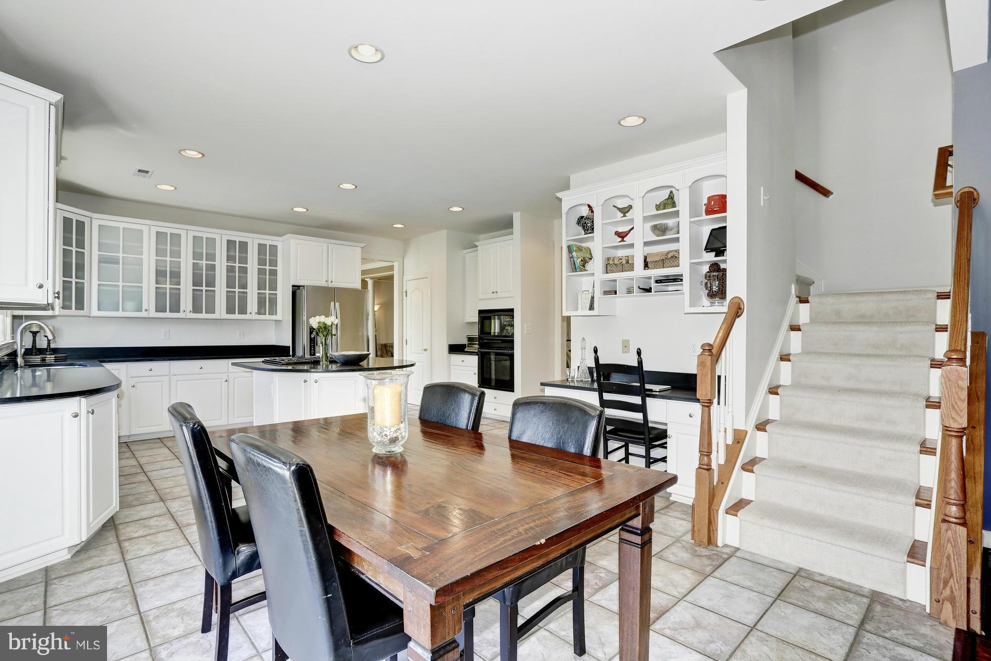 TRAVILAH GROVE - Residential