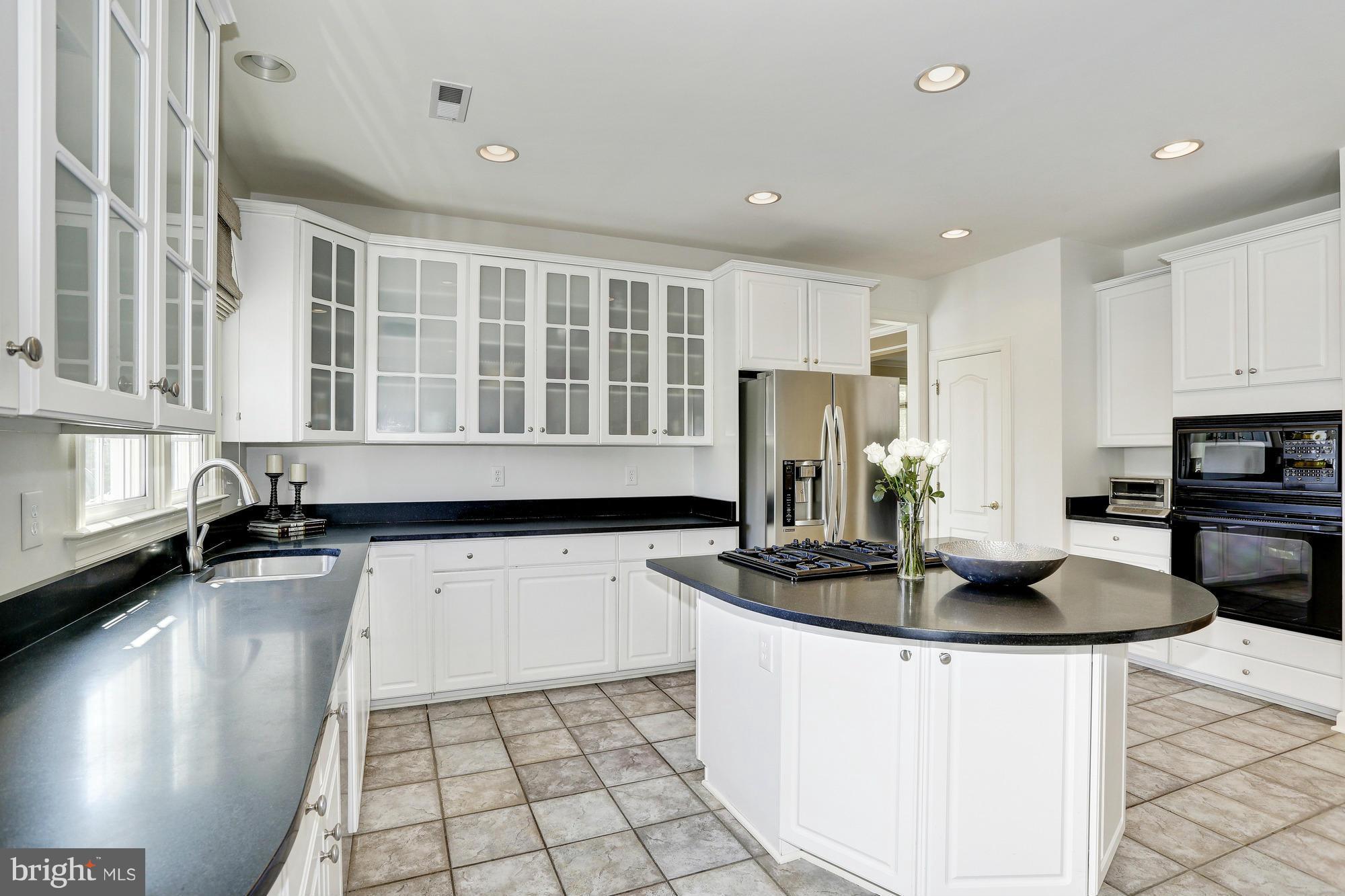 TRAVILAH GROVE - Residential