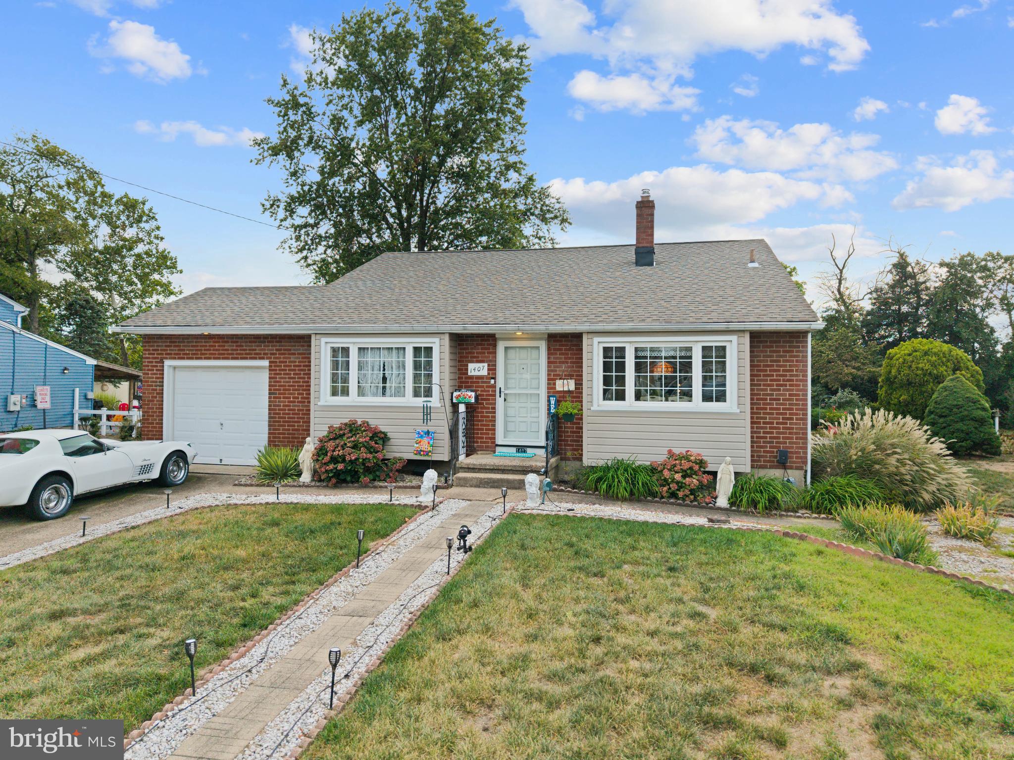 1407 GLENVIEW DRIVE