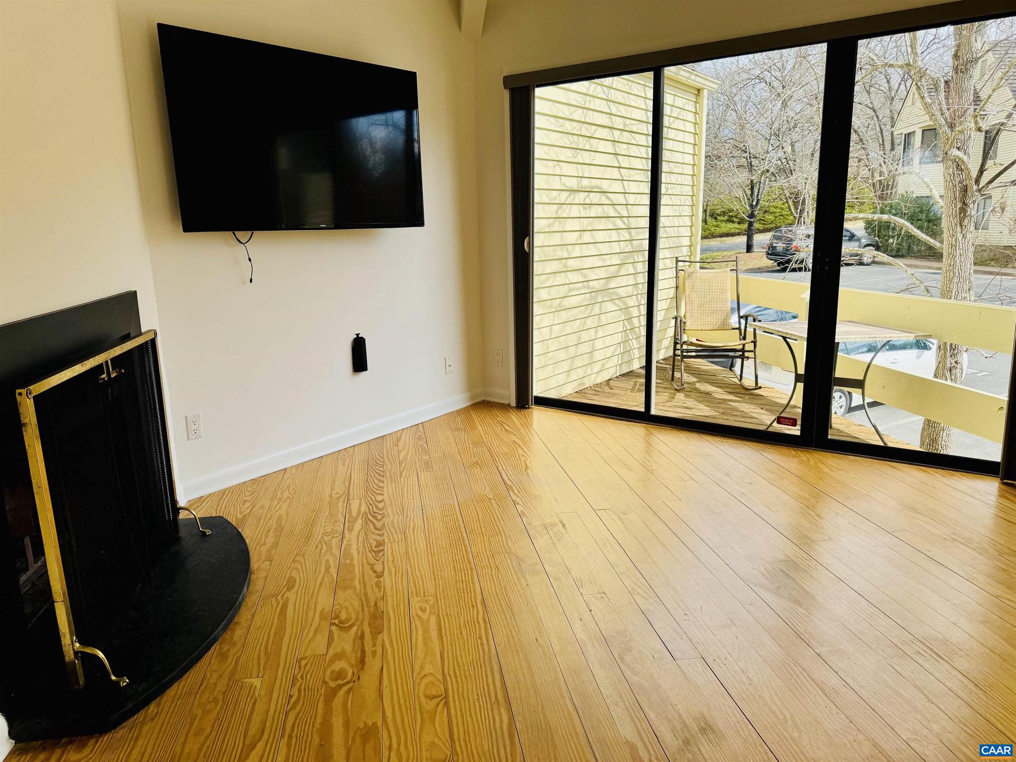 UNKNOWN - Residential Lease