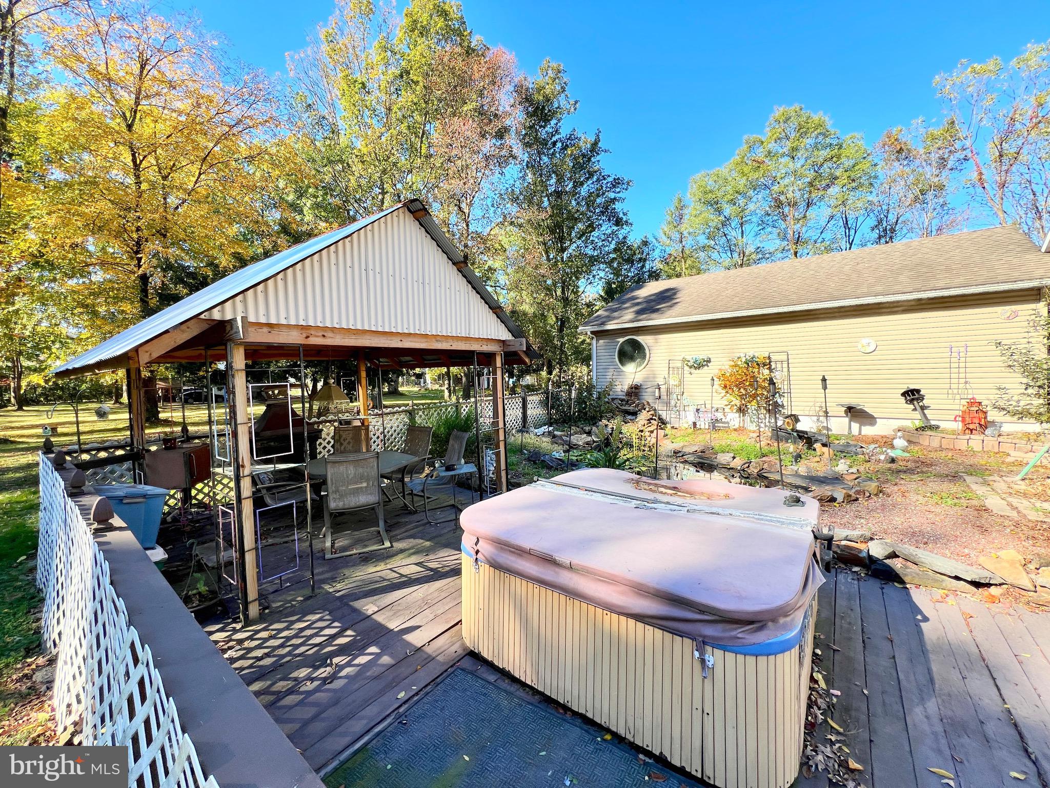 511 PINE DRIVE