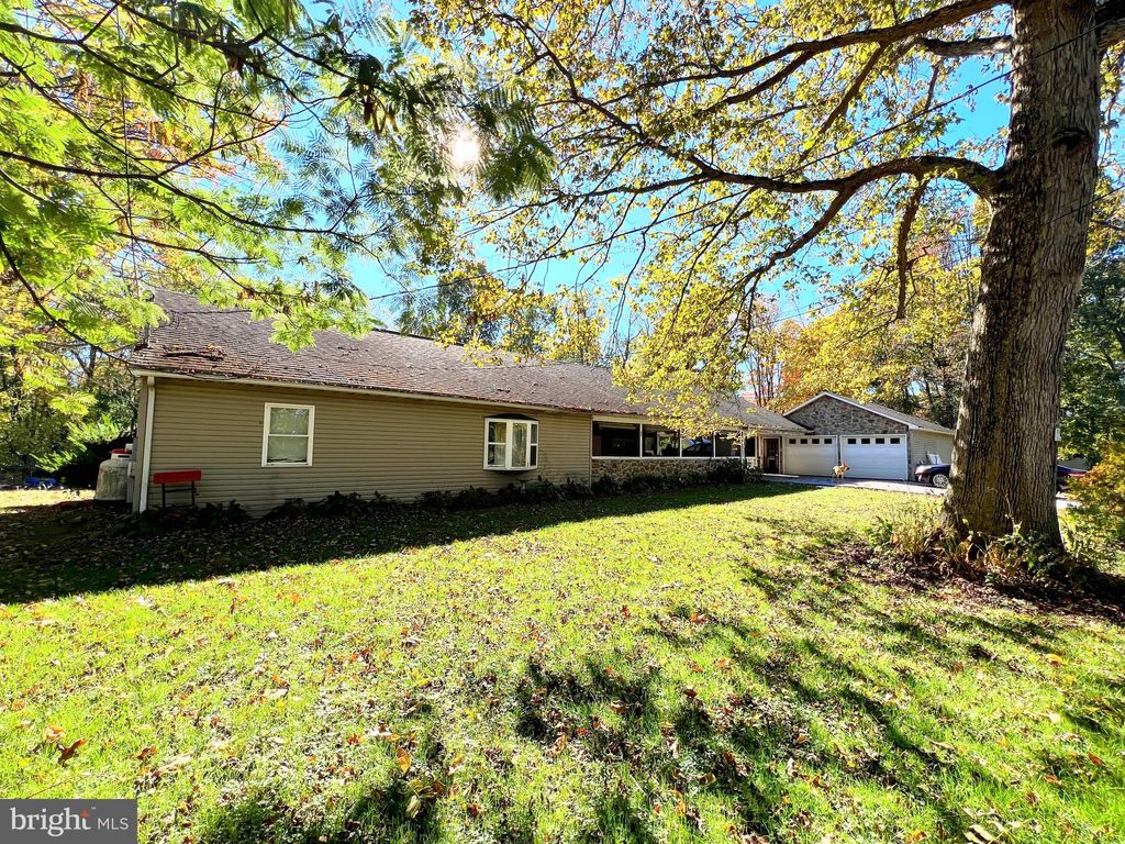 Photo of 511 Pine Drive, SACRAMENTO, PA 17968 (MLS # PASK2024000)