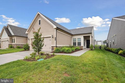 21792 HAWKSBILL HIGH CIRCLE STERLING VA 20164