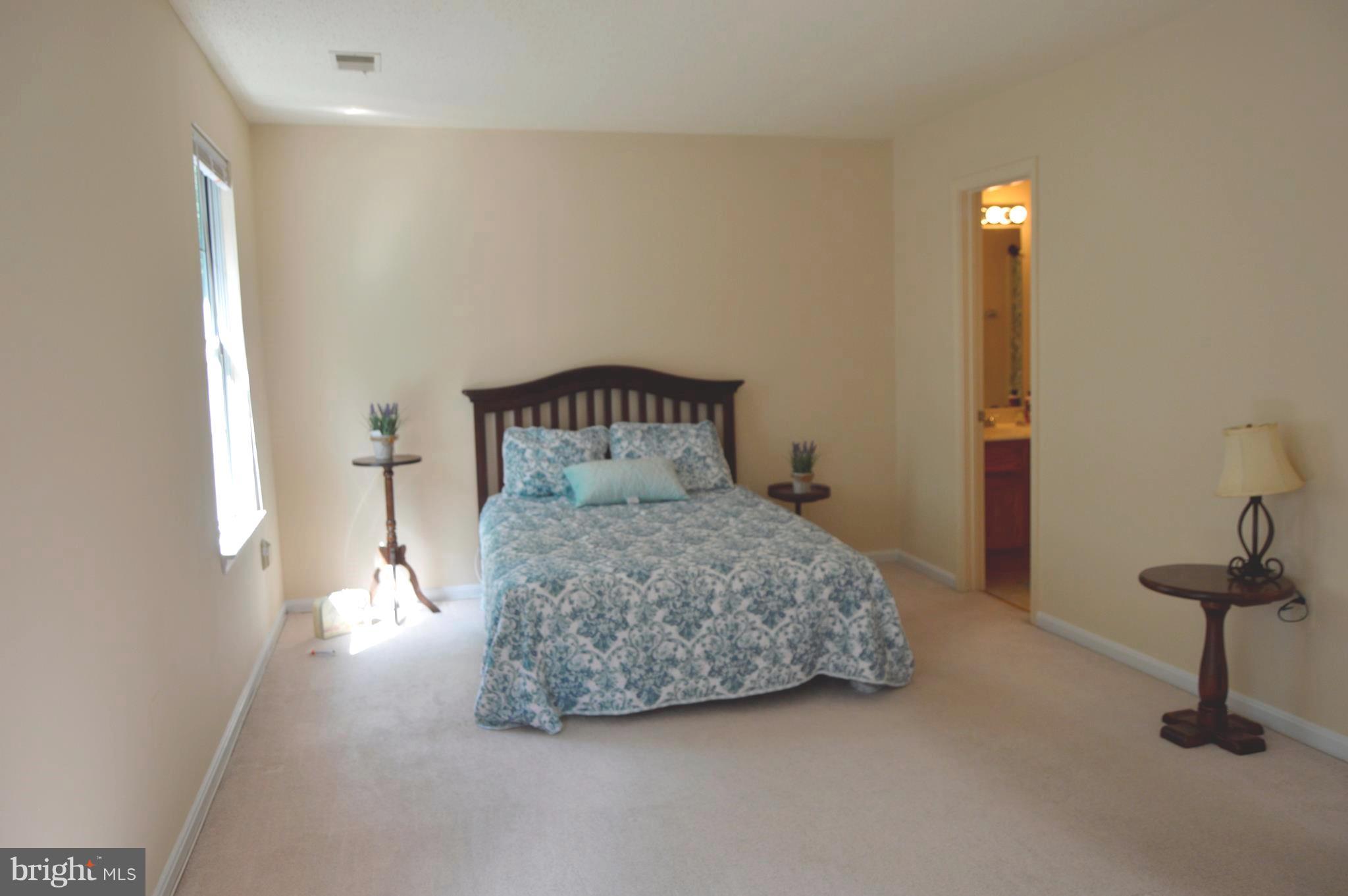 VALLEY STREAM ESTATES - Residential