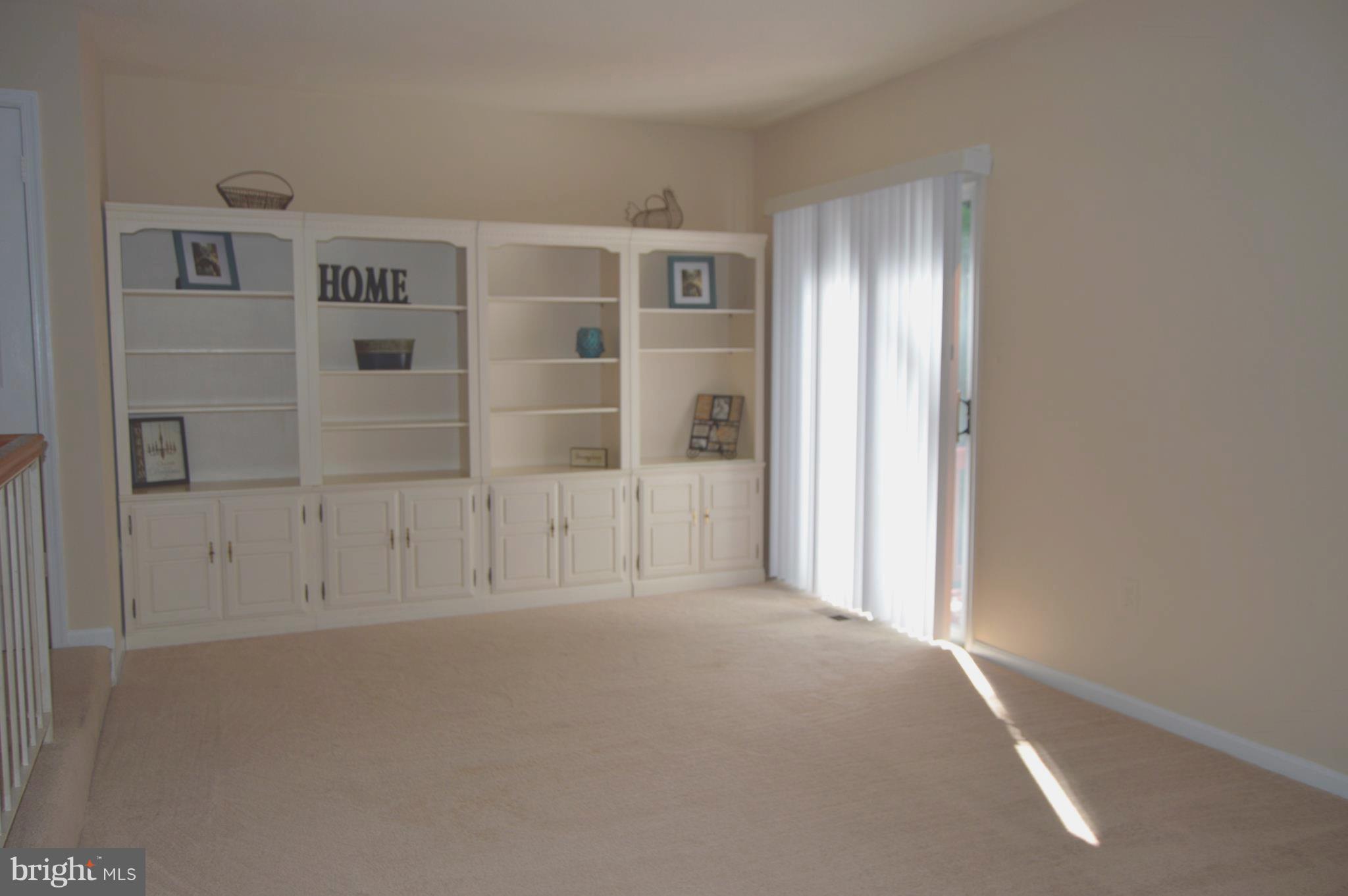 VALLEY STREAM ESTATES - Residential