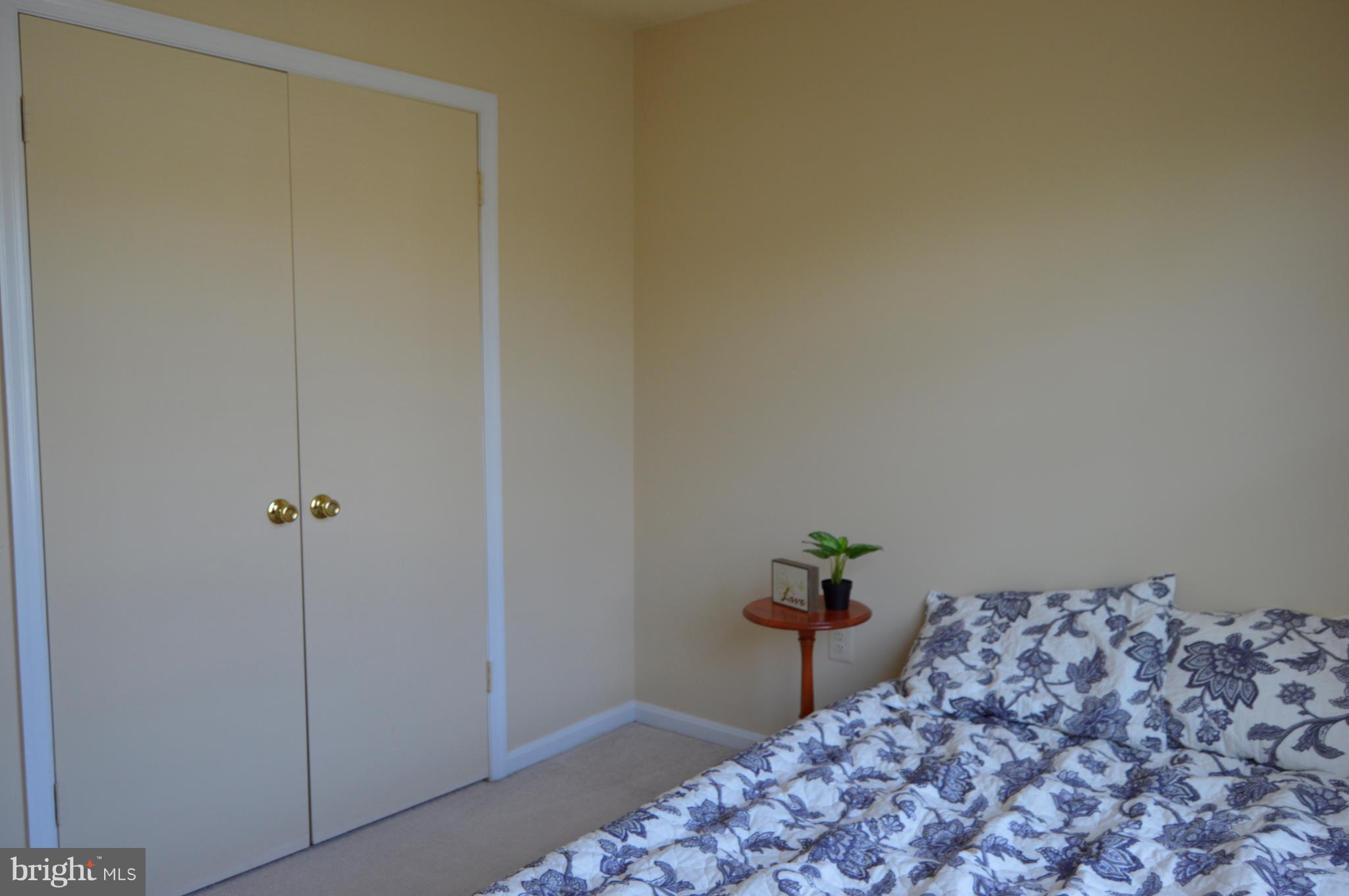 VALLEY STREAM ESTATES - Residential