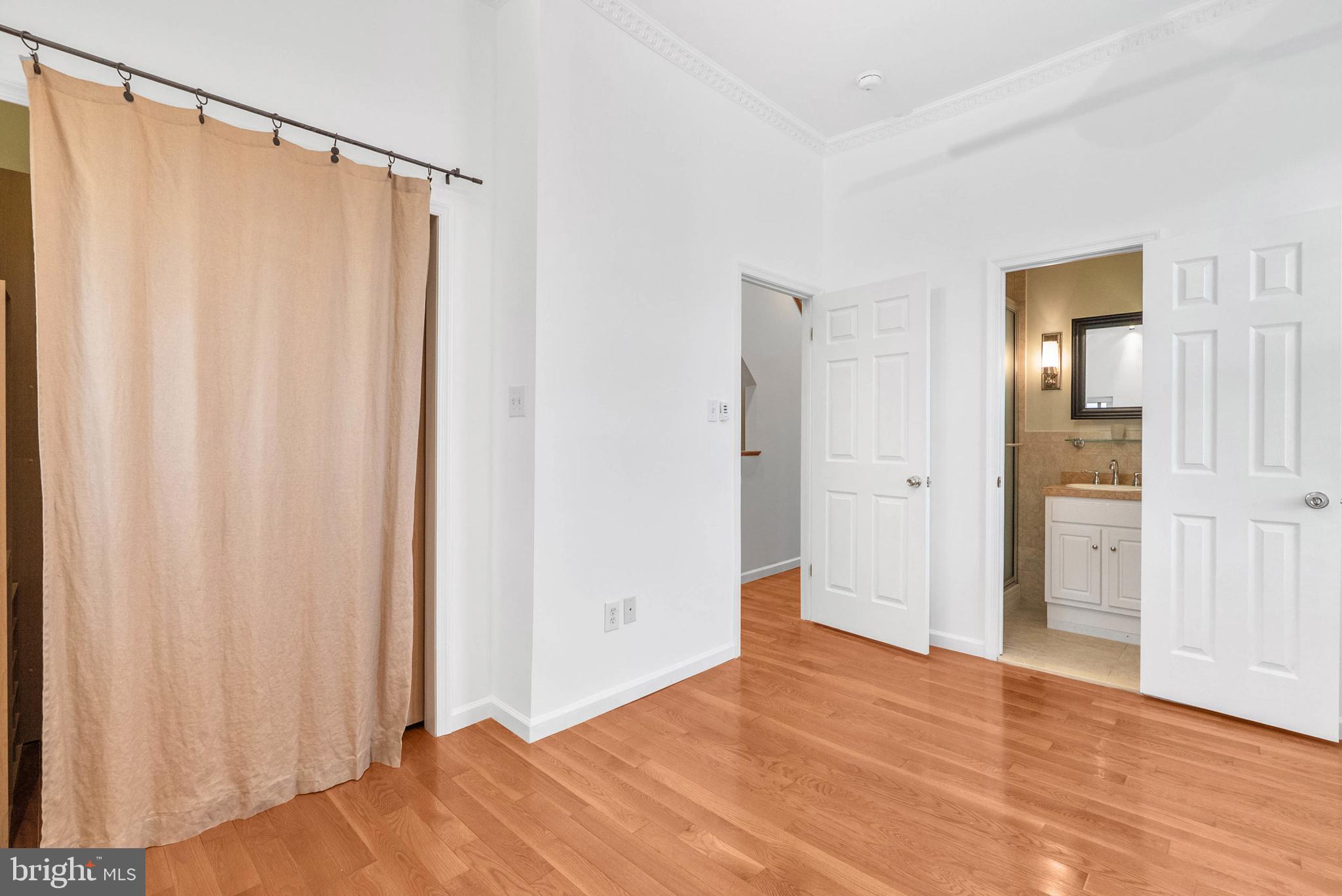 PASSYUNK SQUARE - Residential