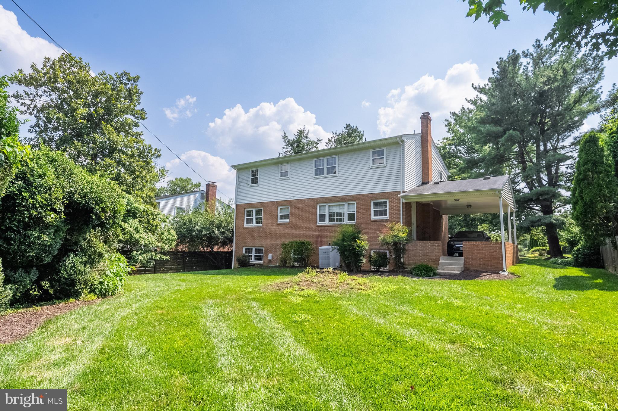 437 GLYNDON STREET NE