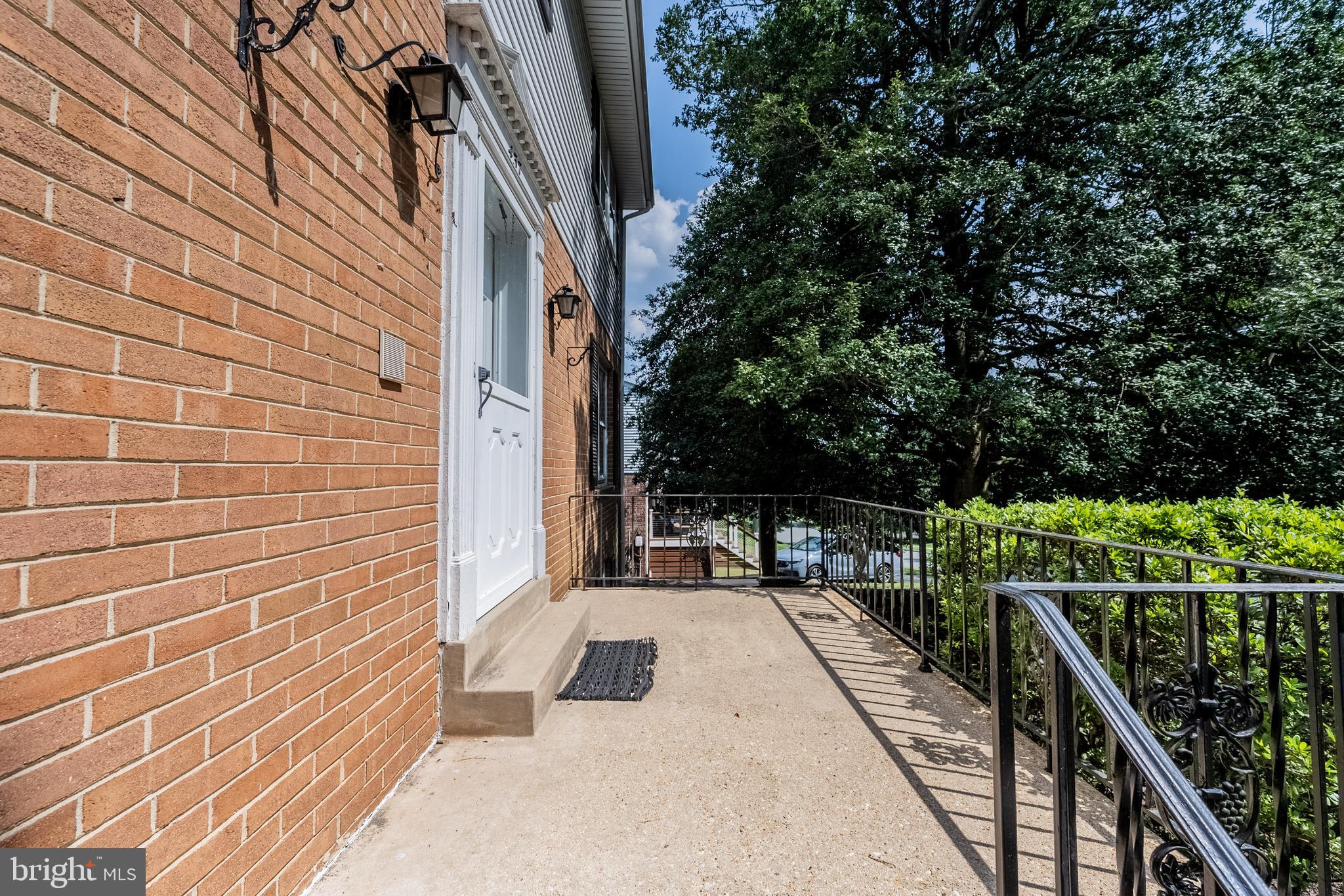 GLYNHILL - Residential