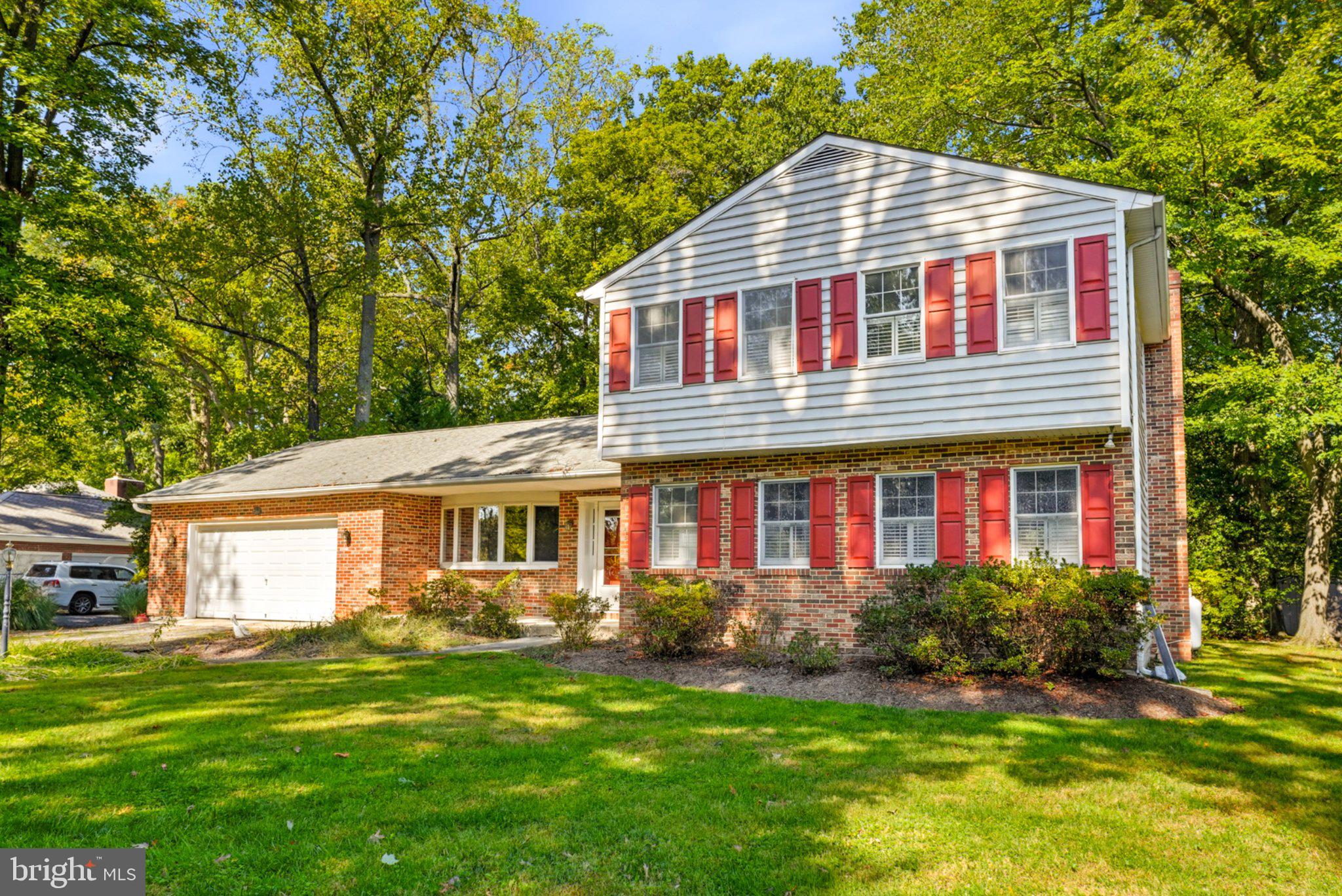 700 N HOLLY DRIVE
