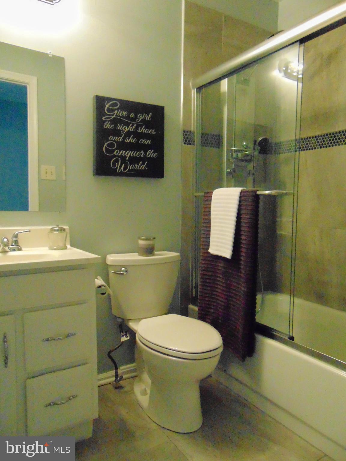 WILLIAMSTOWN - Residential