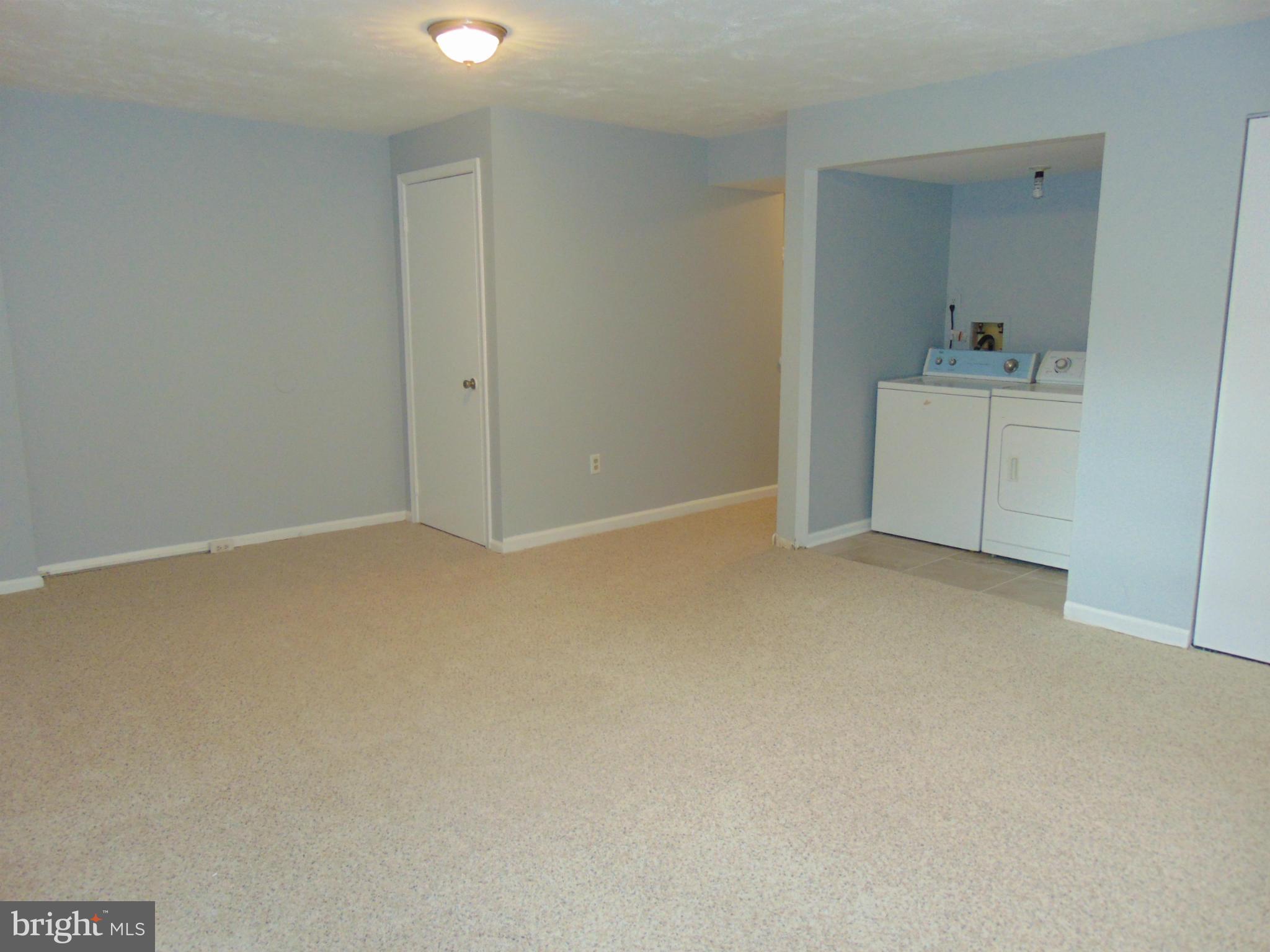 WILLIAMSTOWN - Residential