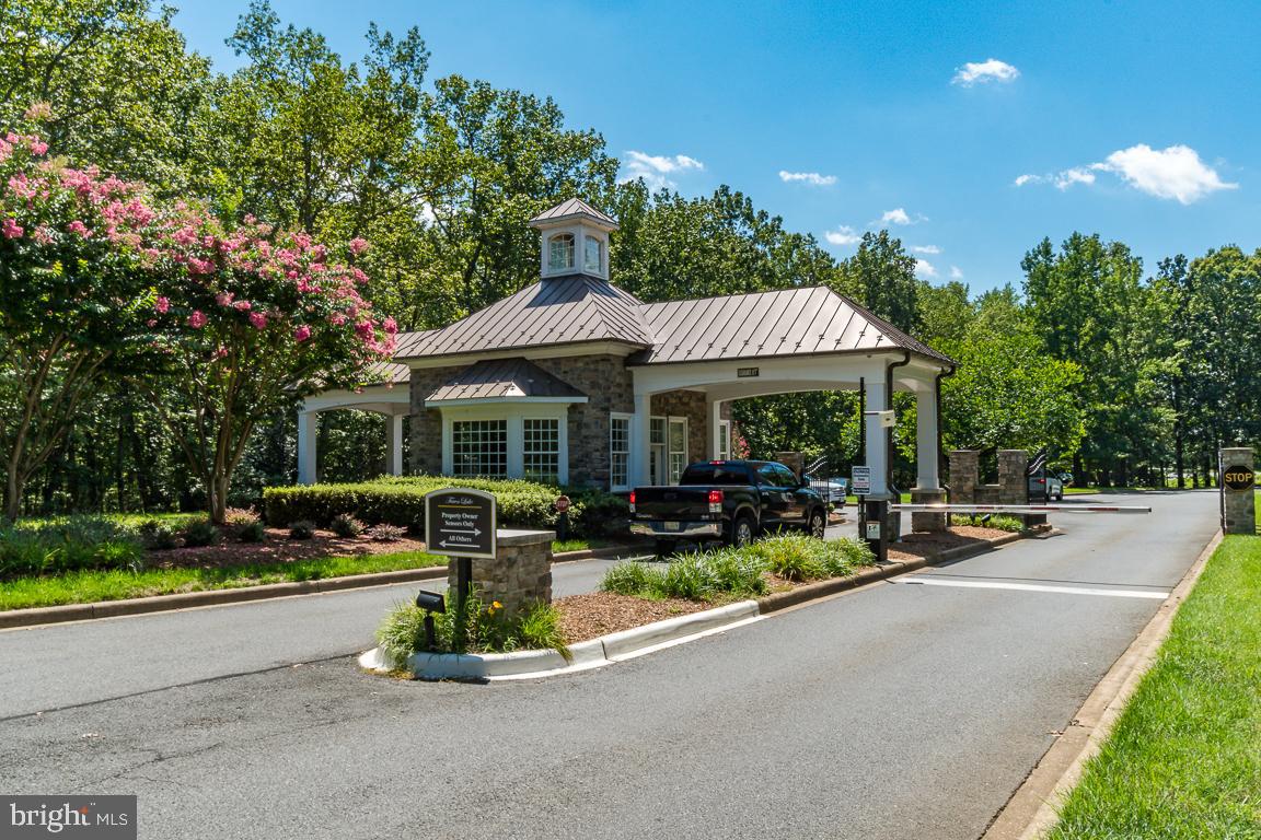 FAWN LAKE - Residential