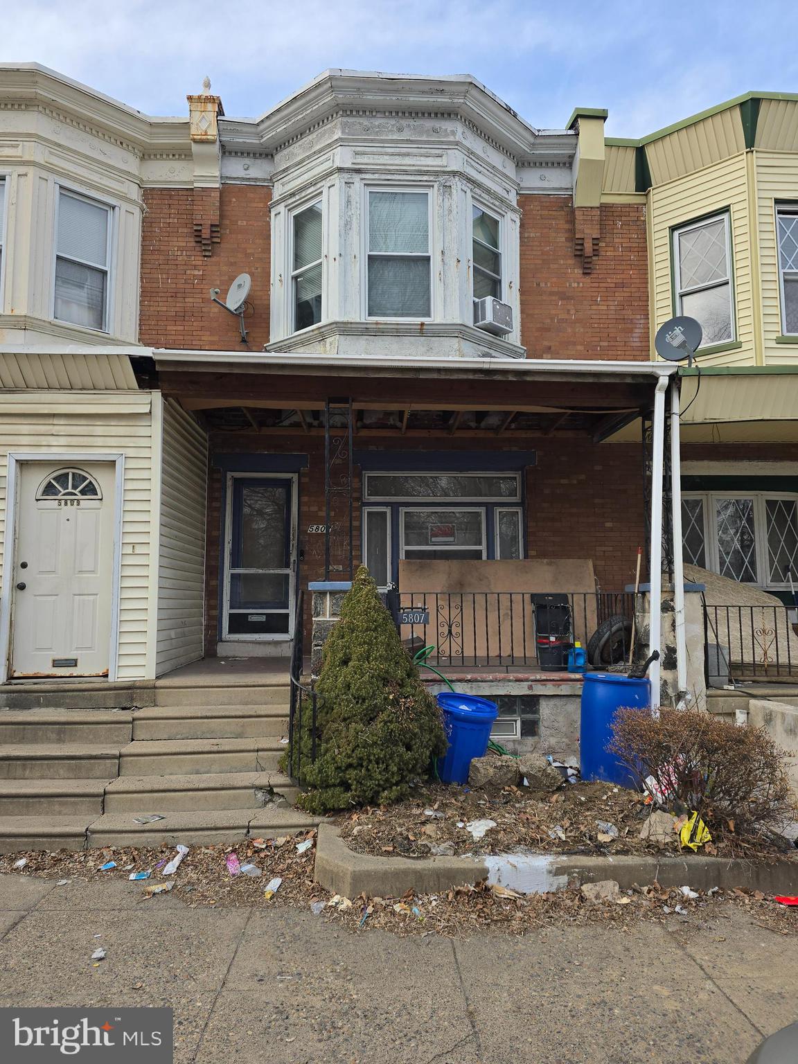 Attention Investors! This 4 bedroom, 1 bathroom home is the perfect fix and flip opportunity or complete reno to add to your portfolio. It is located in a prime location, across the street from Carroll Park. It is close to public transportation, shopping, and major highways.