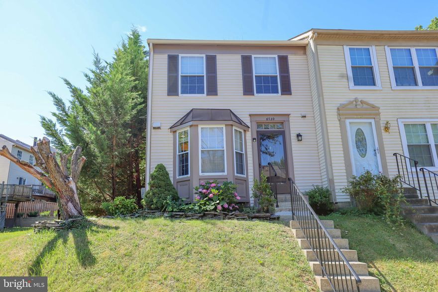Discover the perfect blend of comfort and convenience with this beautiful end unit townhome in Elkridge, Maryland. This spacious home features 3 bedrooms, 3 full bathrooms, and 1 half bathroom, providing ample space for all your needs. *Fireplace in the Family room* Enjoy the added luxury of a walkout basement, ideal for additional living space or storage.*Walkout to beautiful fenced yard.** Freshly painted *
This townhome offers easy access to local amenities, shopping, and dining. Don't miss the opportunity to make this your new home! Schedule your private tour today. Nothing to do but unpack and move in! Hurry, this will not last long!