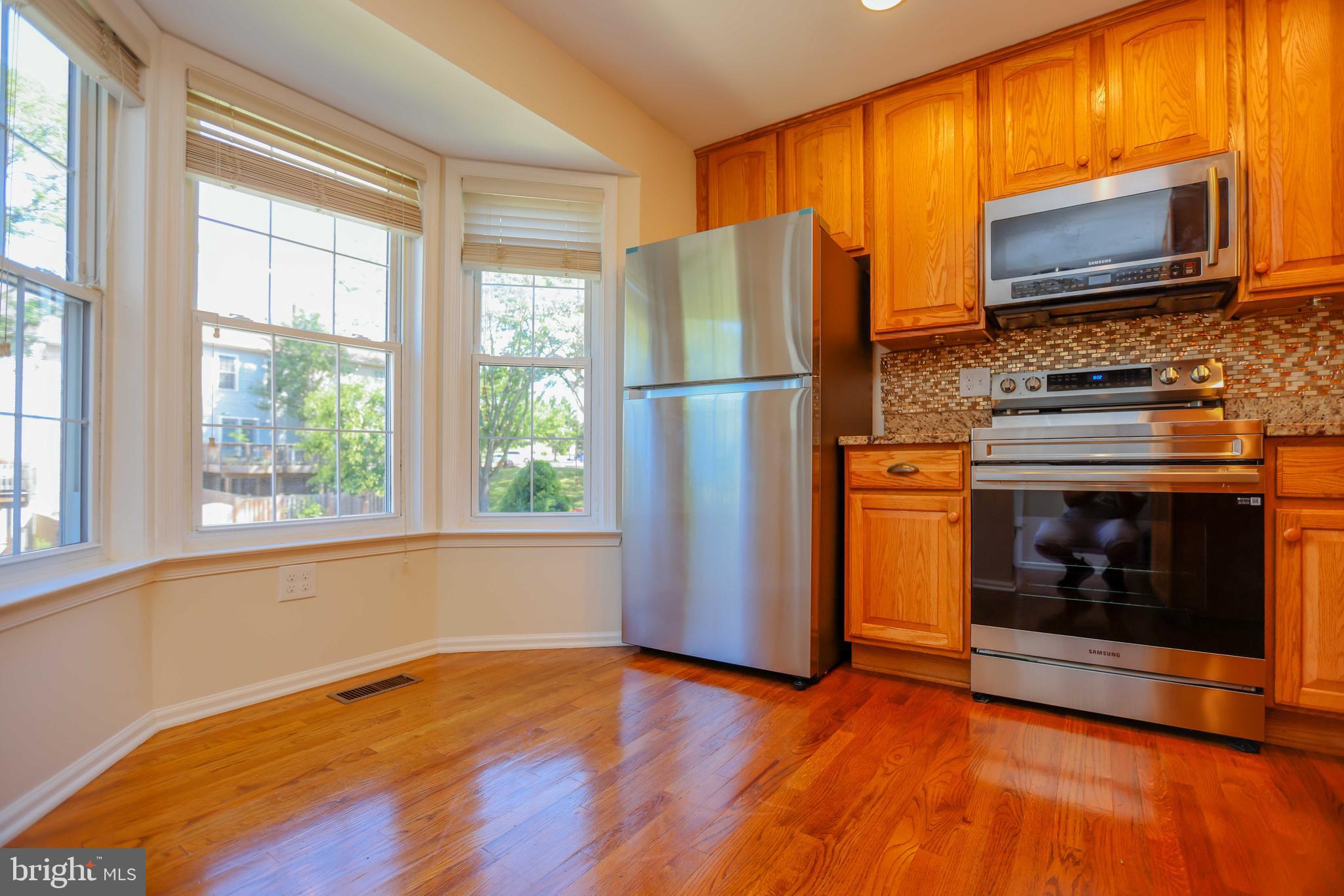 LONG REACH - Residential Lease