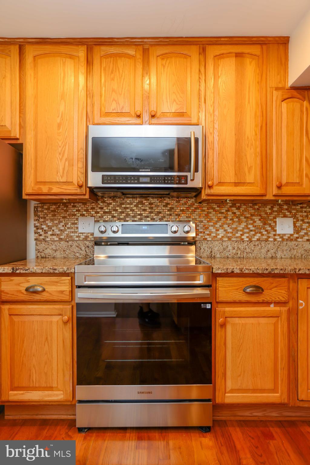 LONG REACH - Residential Lease