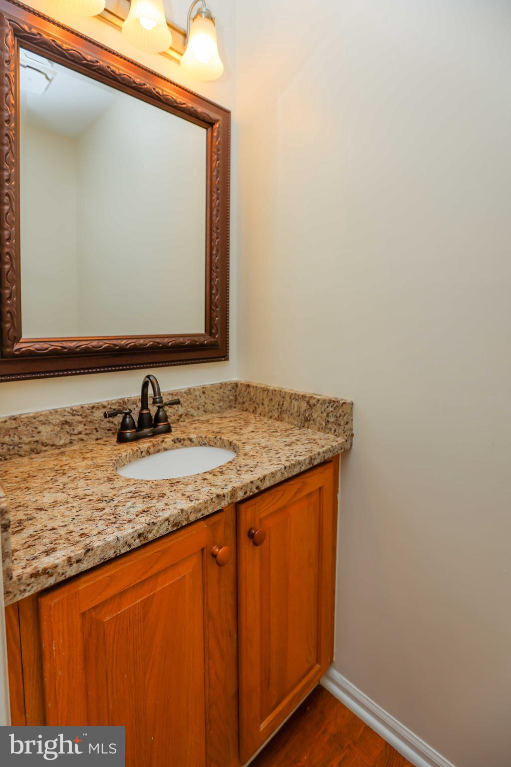 LONG REACH - Residential Lease