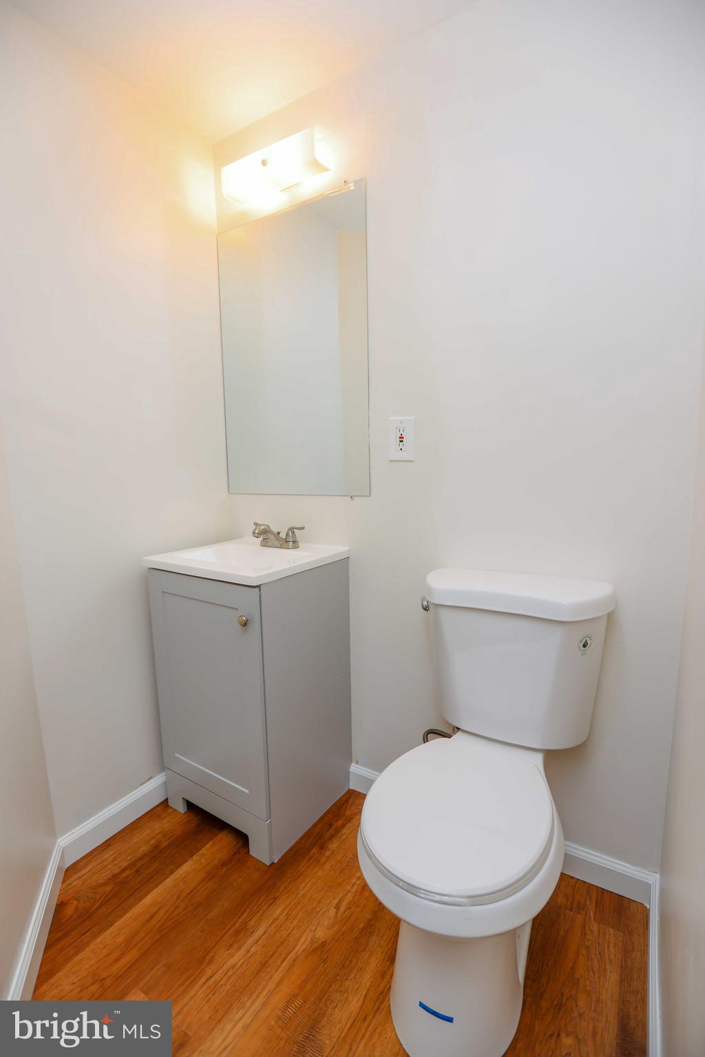 LONG REACH - Residential Lease