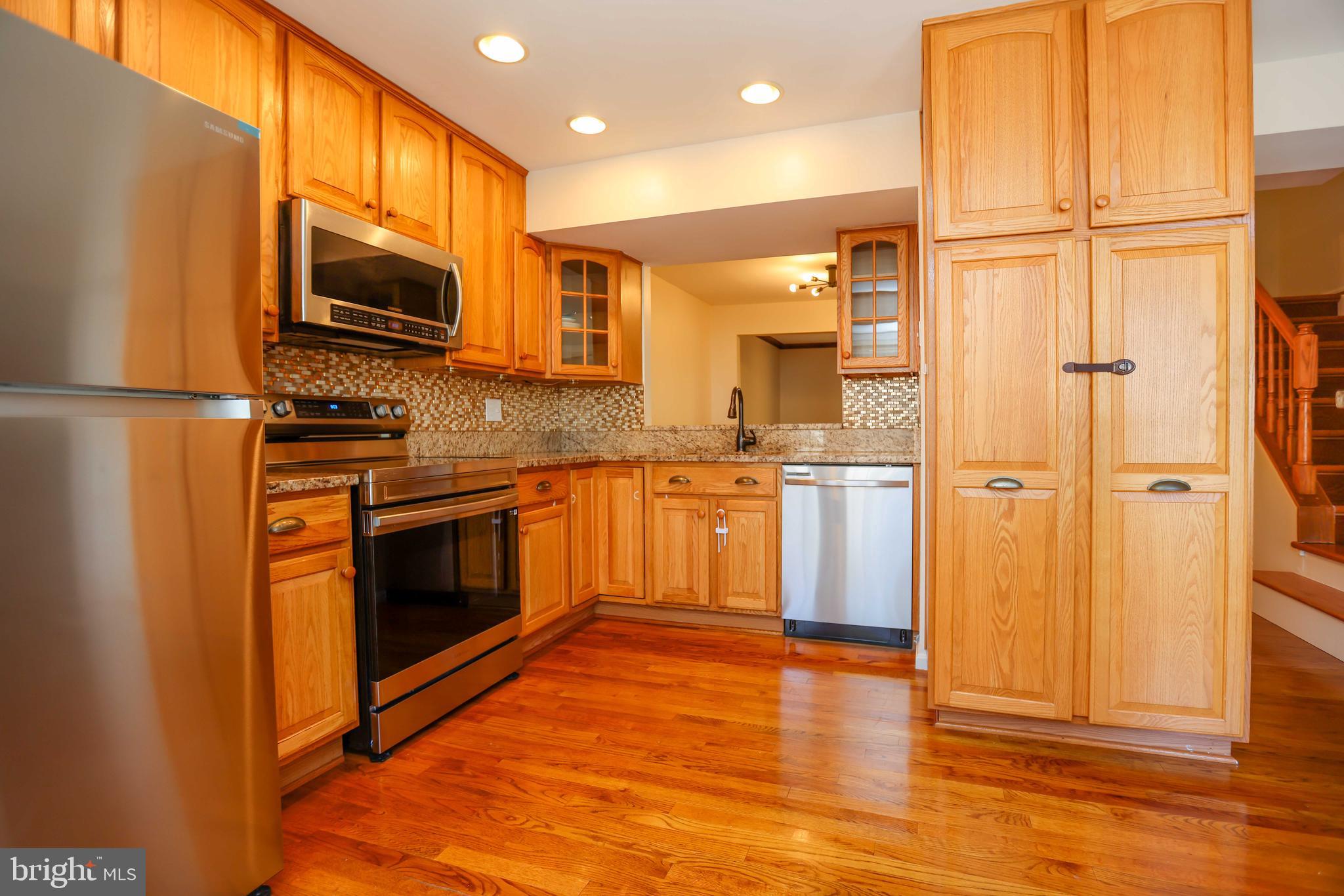 LONG REACH - Residential Lease