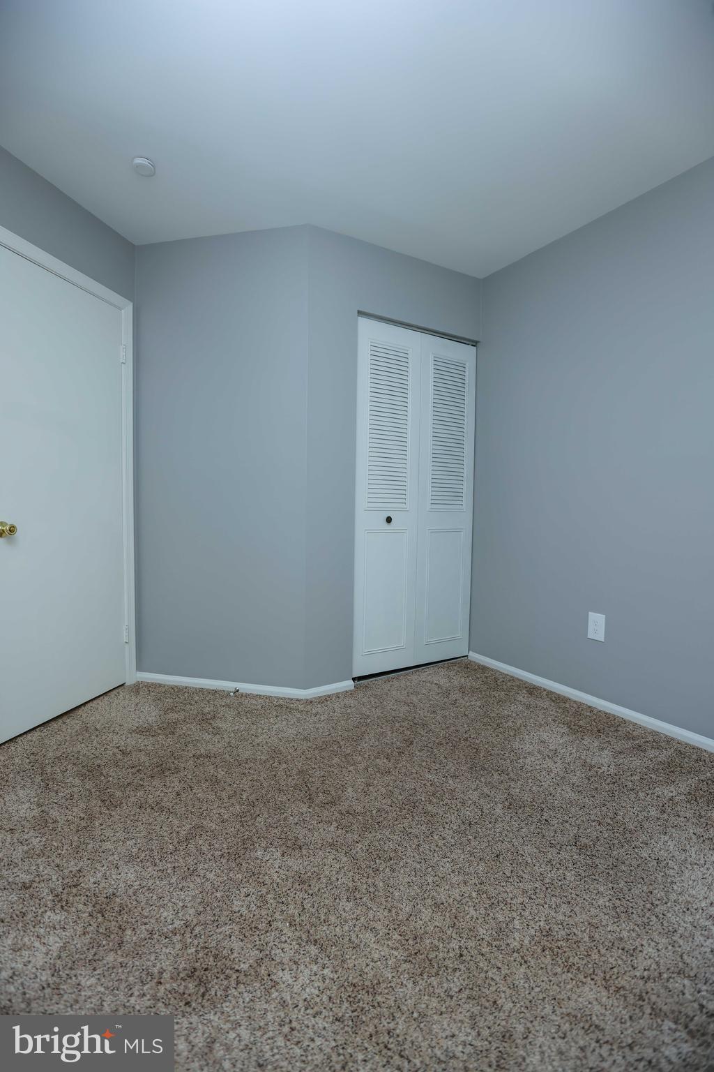 LONG REACH - Residential Lease