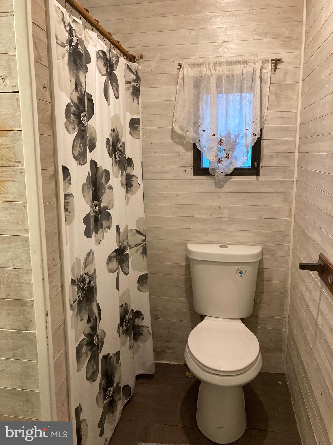 NORTHVIEW MANOR - Residential