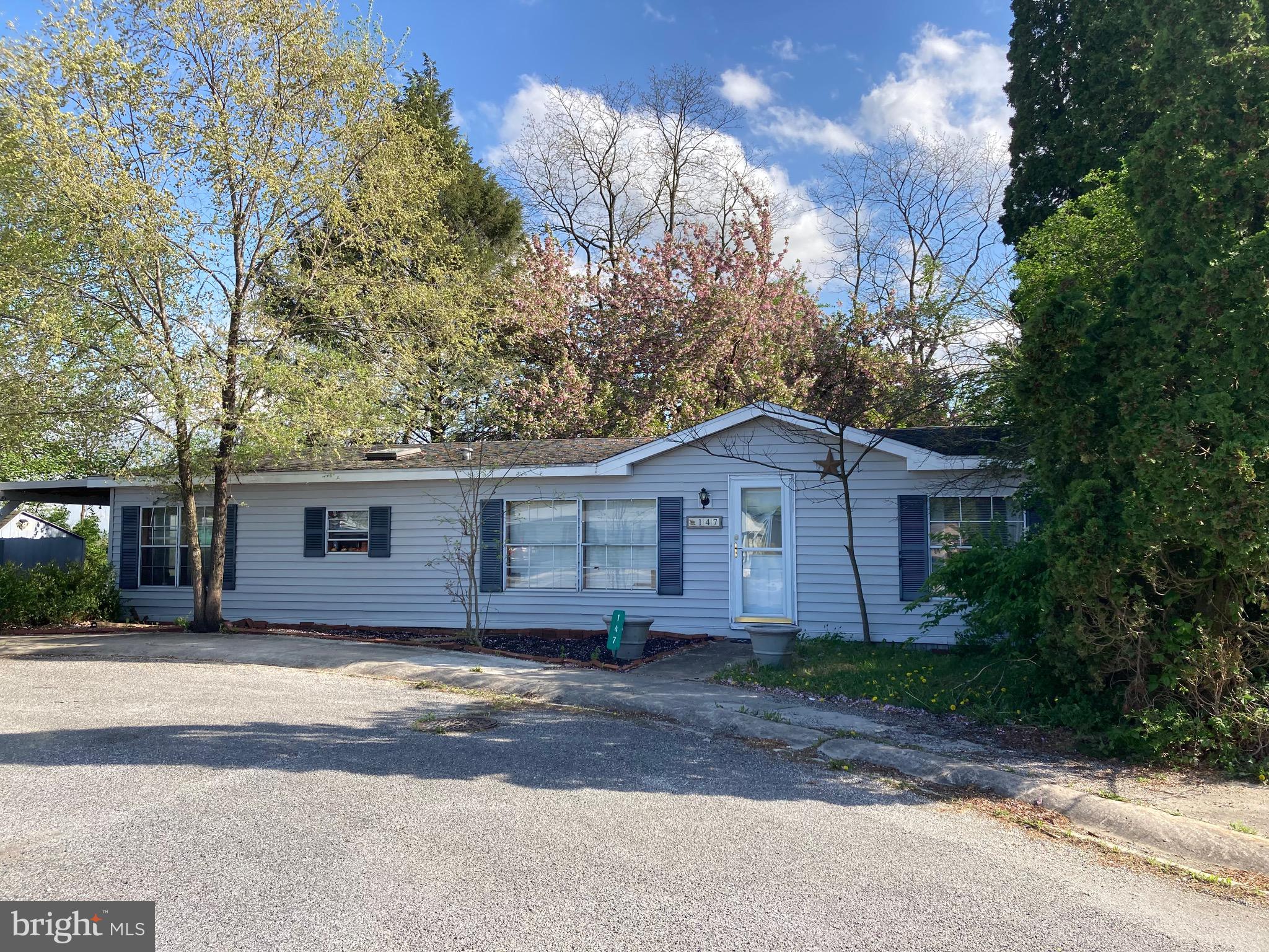 NORTHVIEW MANOR - Residential