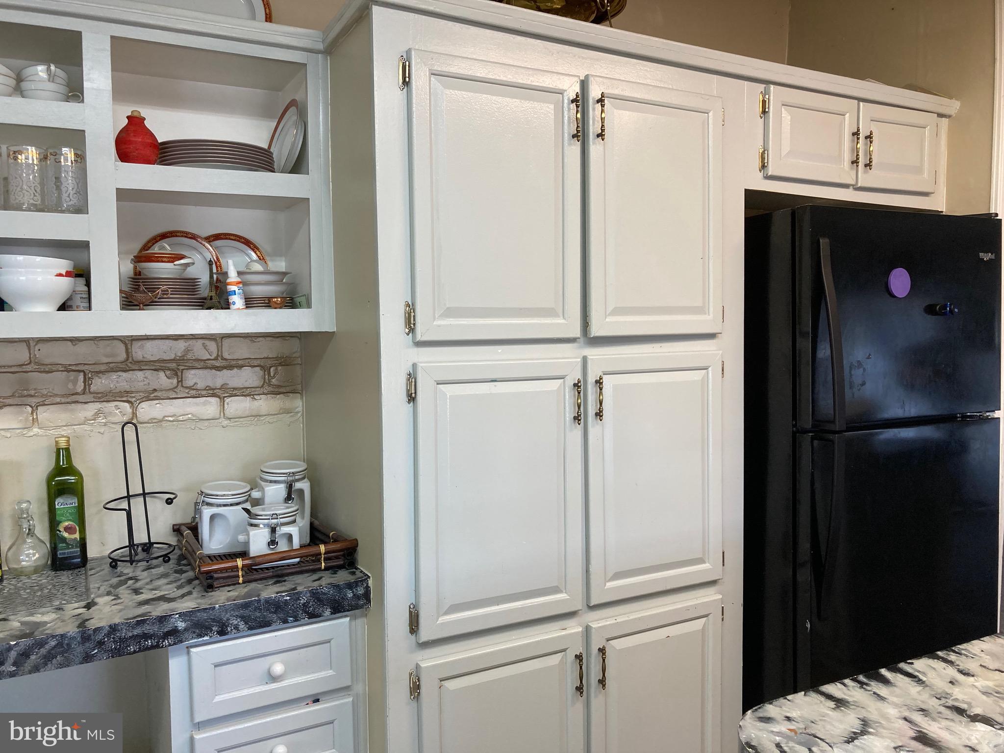 NORTHVIEW MANOR - Residential