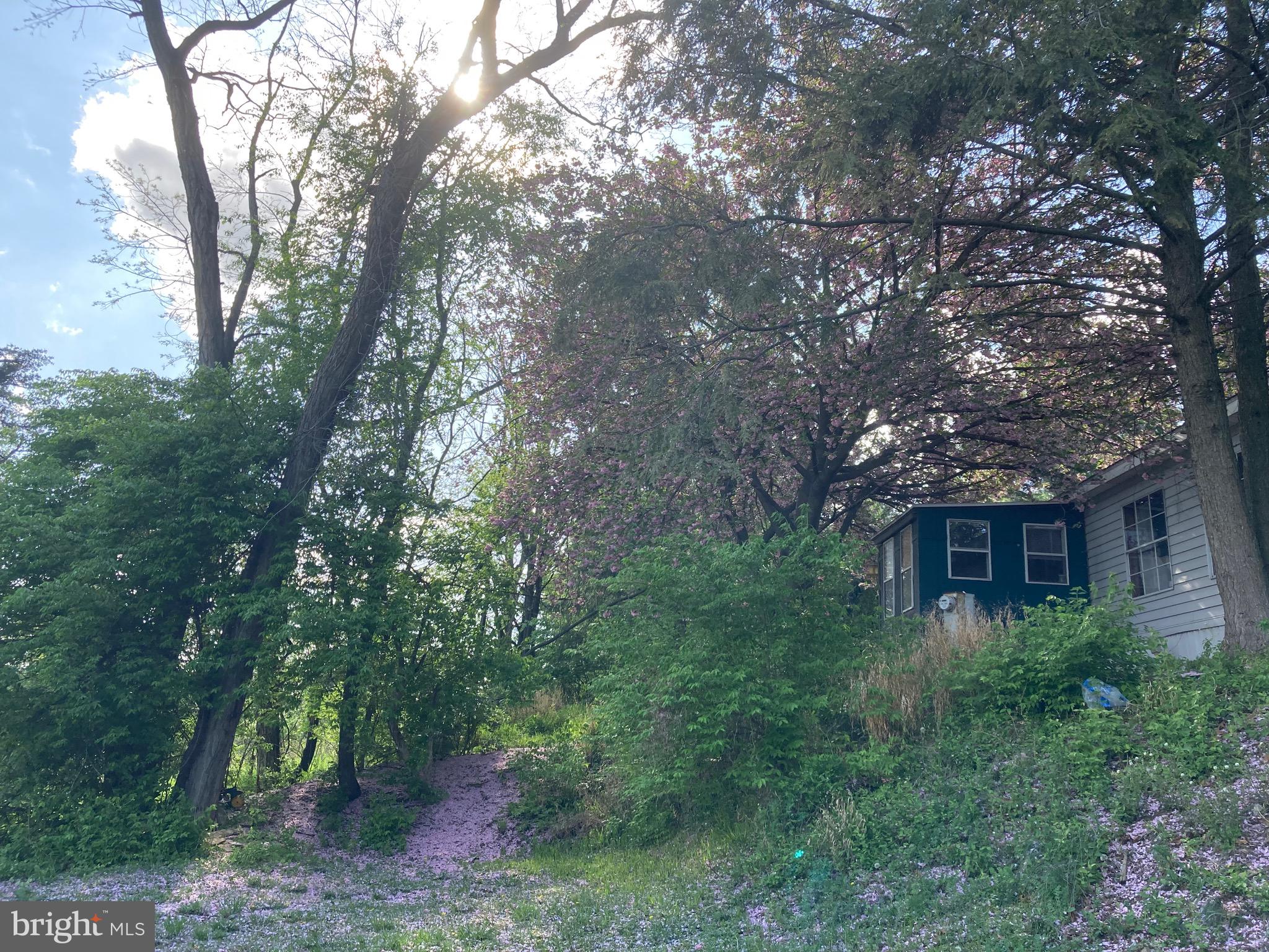 NORTHVIEW MANOR - Residential