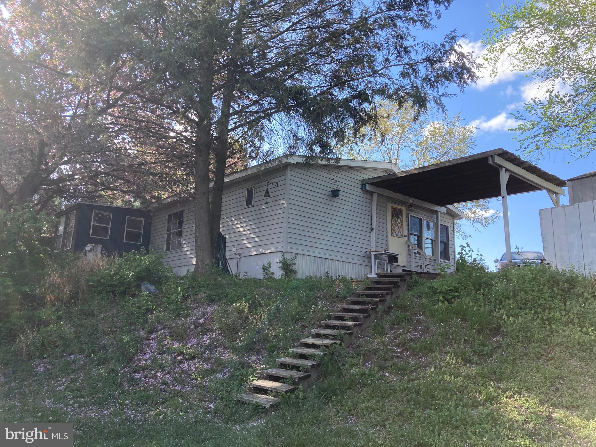 NORTHVIEW MANOR - Residential