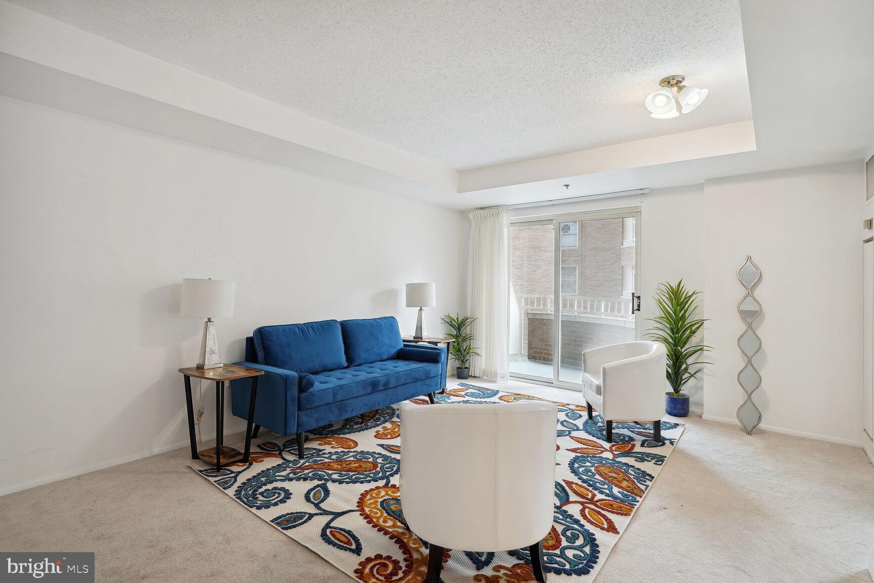 THE JEFFERSON - SUNRISE SENIOR LIVING - Residential