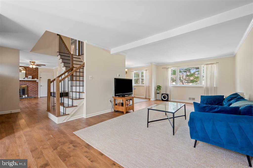 14813 MISTLETOE COURT