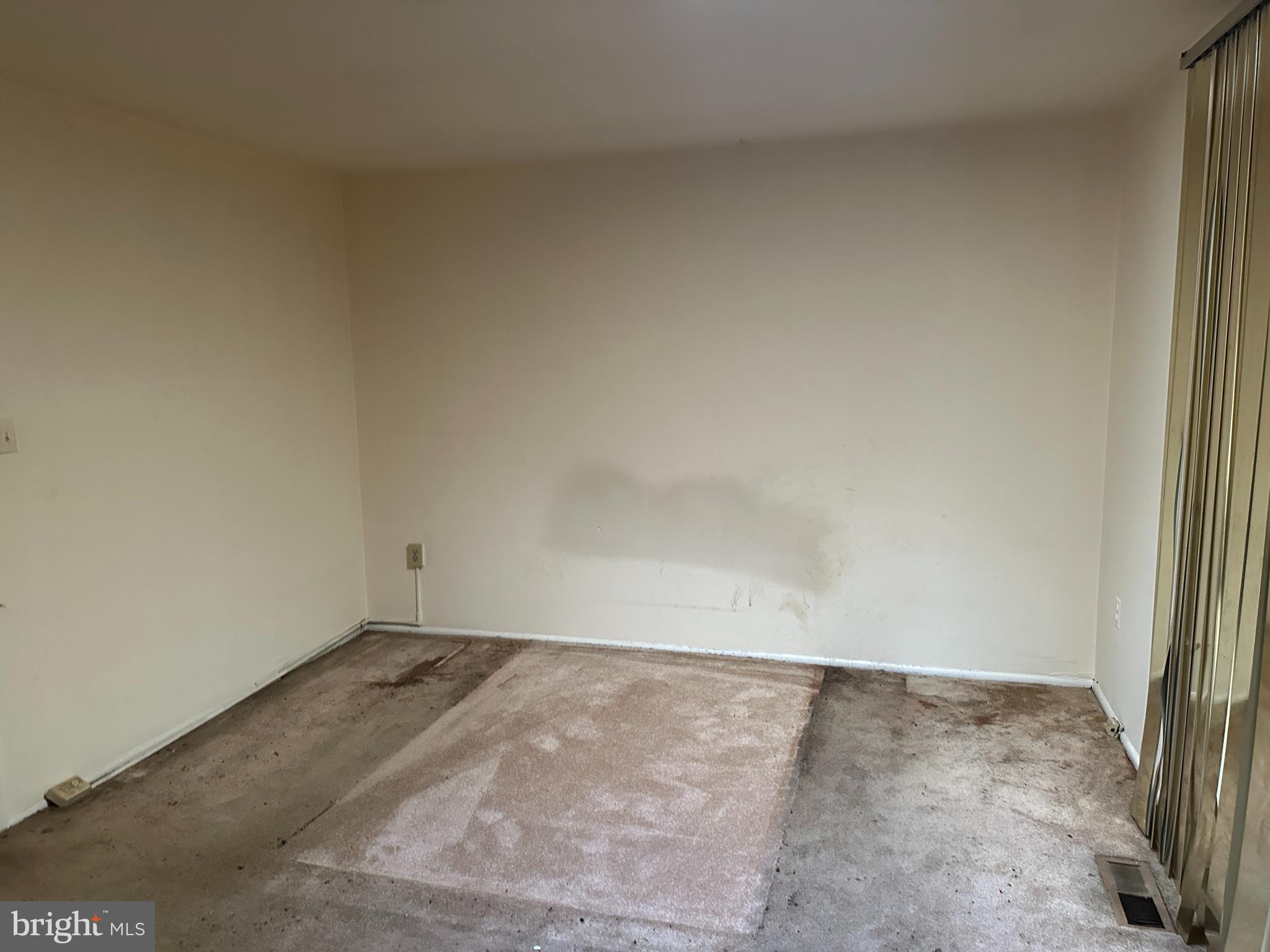 FRANKLIN SQUARE - Residential