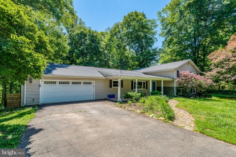 Homes For Sale - 7199 Mill Run Drive<br/> WARRENTON, VA 20187