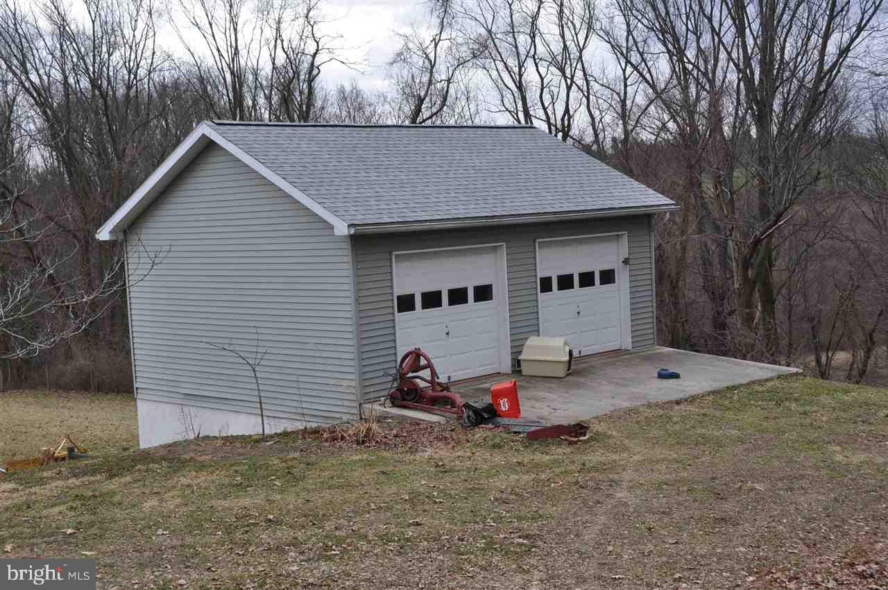 CANADOCHLY RD - Residential