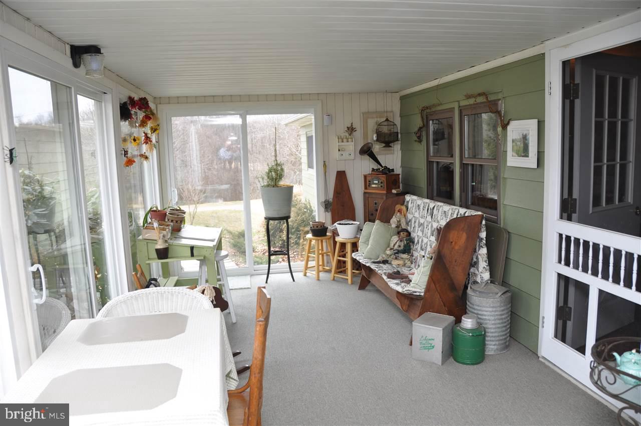 CANADOCHLY RD - Residential