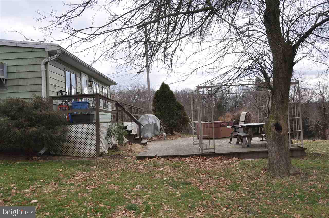 CANADOCHLY RD - Residential