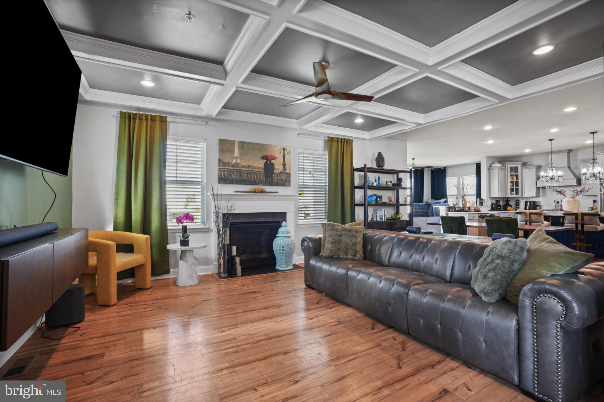 1328 N SEWARDS COURT