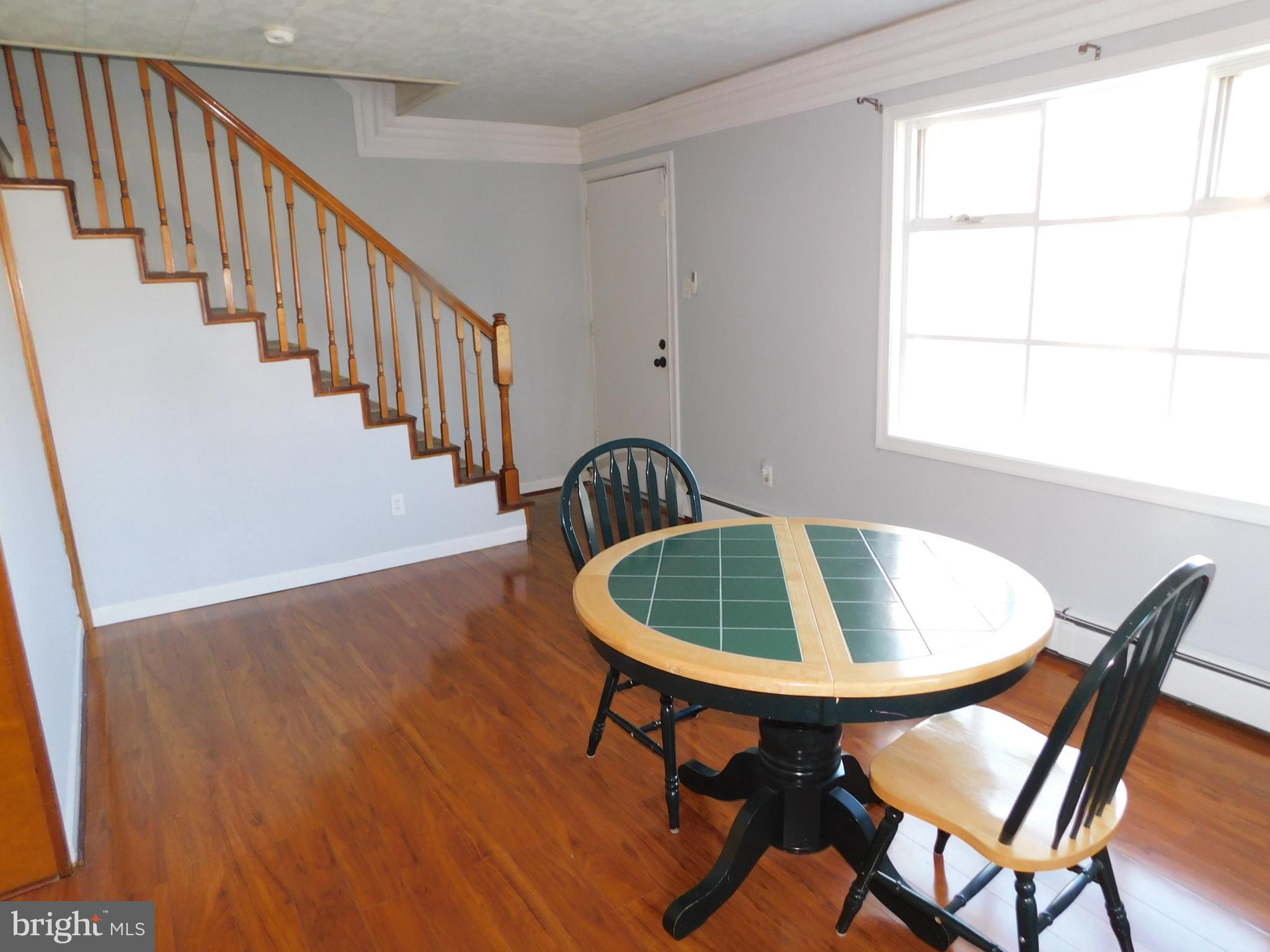POTTSGROVE MANOR - Residential