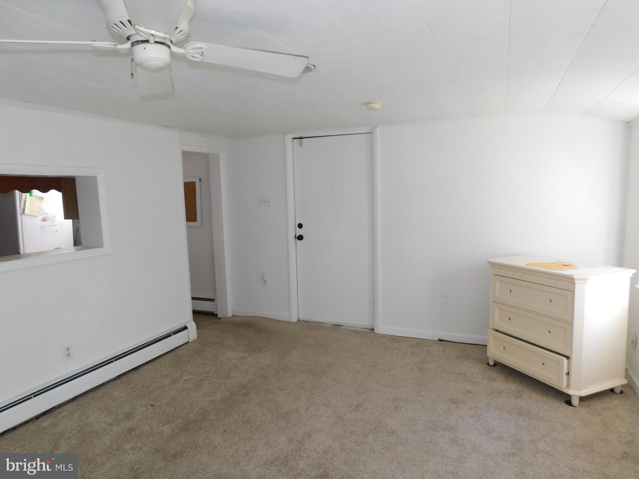 POTTSGROVE MANOR - Residential