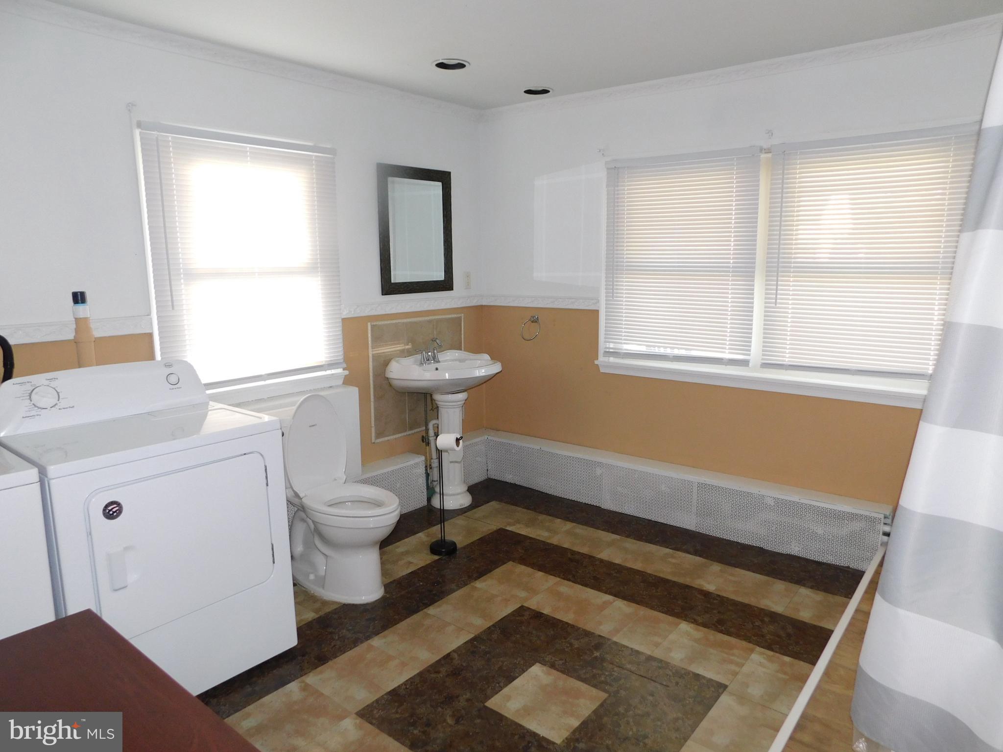 POTTSGROVE MANOR - Residential