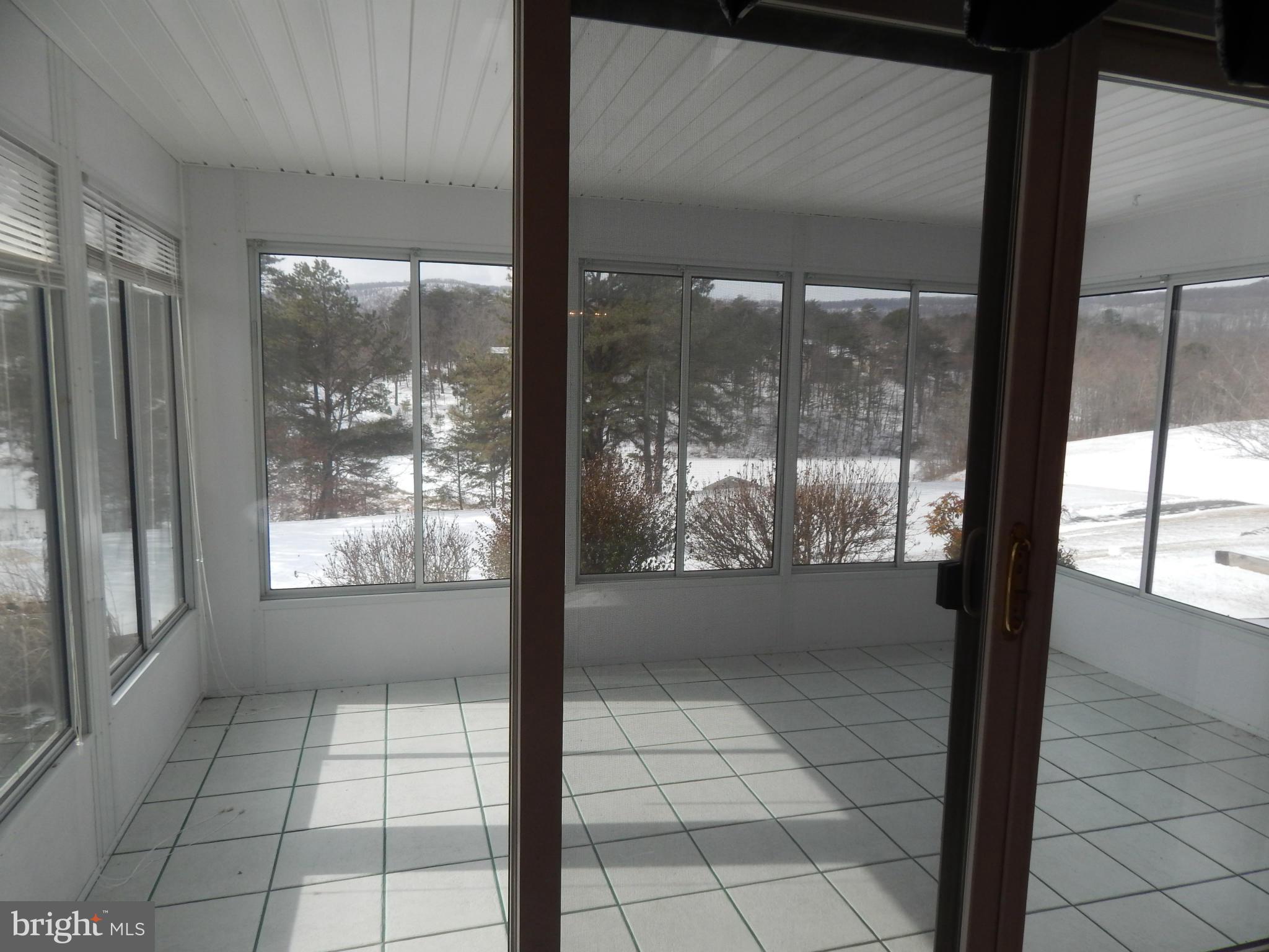 THE WOODS - Residential Lease