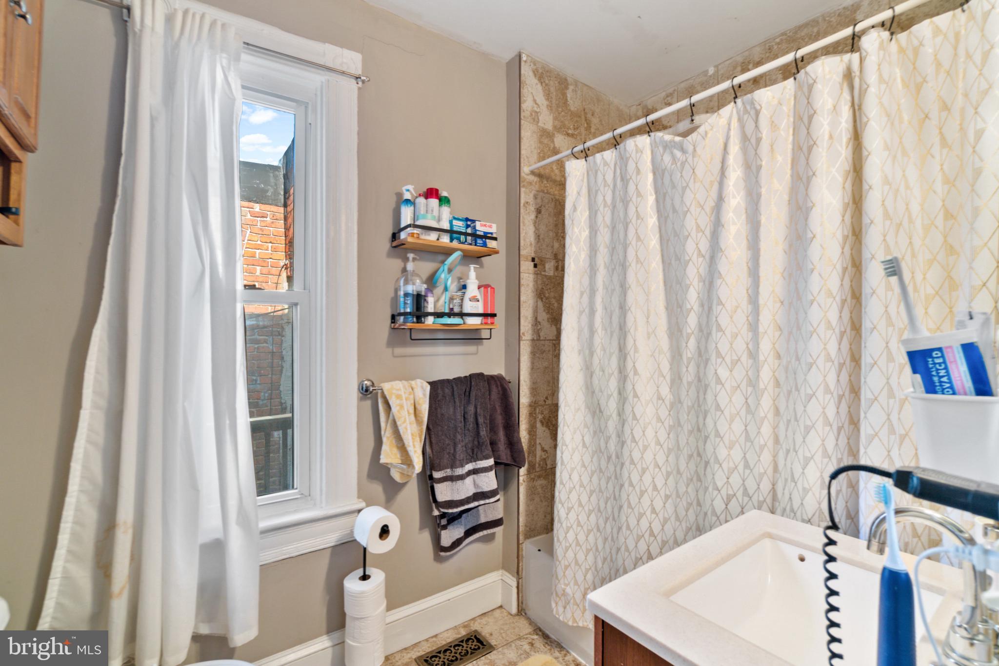 HAMPDEN HISTORIC DISTRICT - Residential Lease